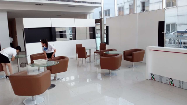 東風(fēng)本田大廳接待區(qū)辦公家具 東風(fēng)本田大廳接待區(qū)辦公家具