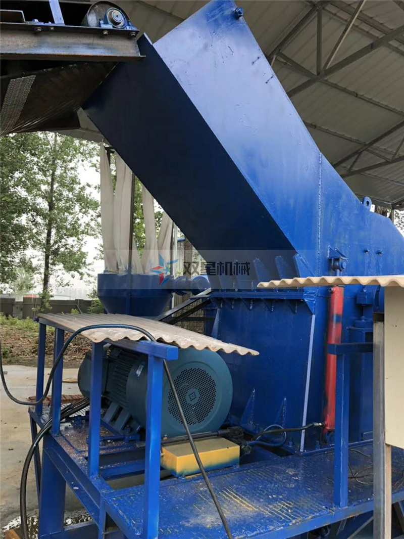 廢鋼破碎機(jī)設(shè)備特點及結(jié)構(gòu)優(yōu)勢