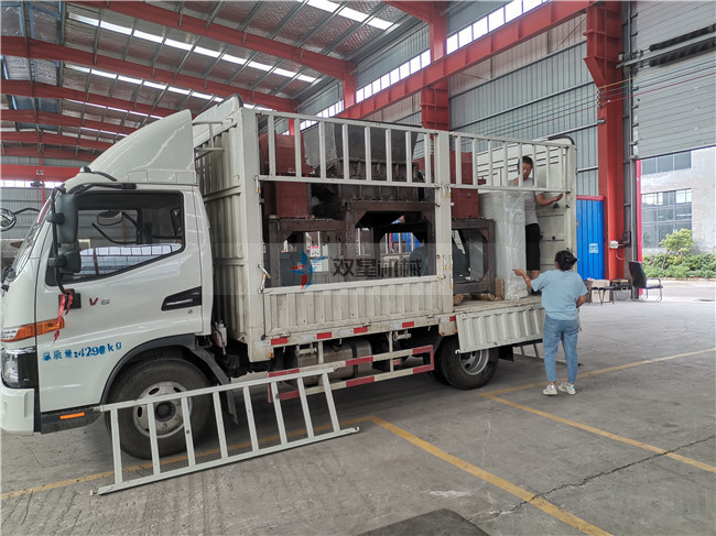 1000型<a href='http://xlfefi.cn/ssxl/10.html' target='_blank'><span>金屬撕碎機(jī)</span></a>發(fā)貨發(fā)往河北