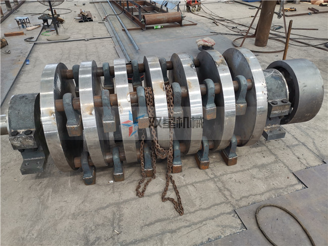 <a href='http://xlfefi.cn/psxl/4.html' target='_blank'><span>廢鋼破碎機(jī)</span></a><a href='http://xlfefi.cn/scxc/1572.html' target='_blank'><span>錘頭</span></a>