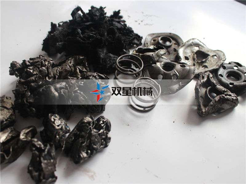 機(jī)油濾芯粉碎機(jī)設(shè)備多少錢？一套設(shè)備有多少錢？