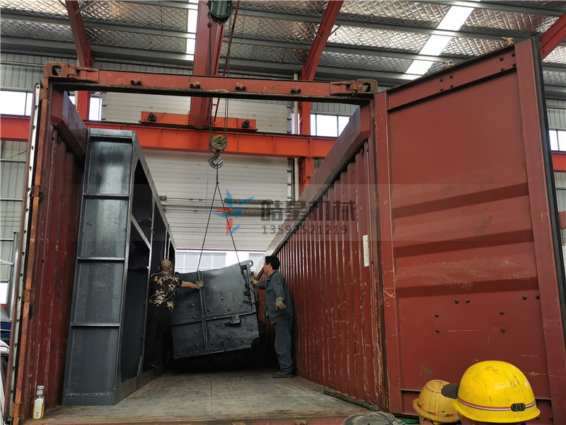 <a href='http://xlfefi.cn/feilv/1660.html' target='_blank'><span>斷橋鋁破碎機(jī)</span></a>設(shè)備出口網(wǎng)南非客戶