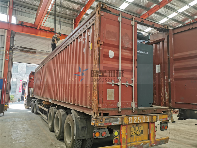 <a href='http://xlfefi.cn/psxl/6.html' target='_blank'><span>易拉罐破碎機(jī)</span></a>裝箱出口發(fā)貨