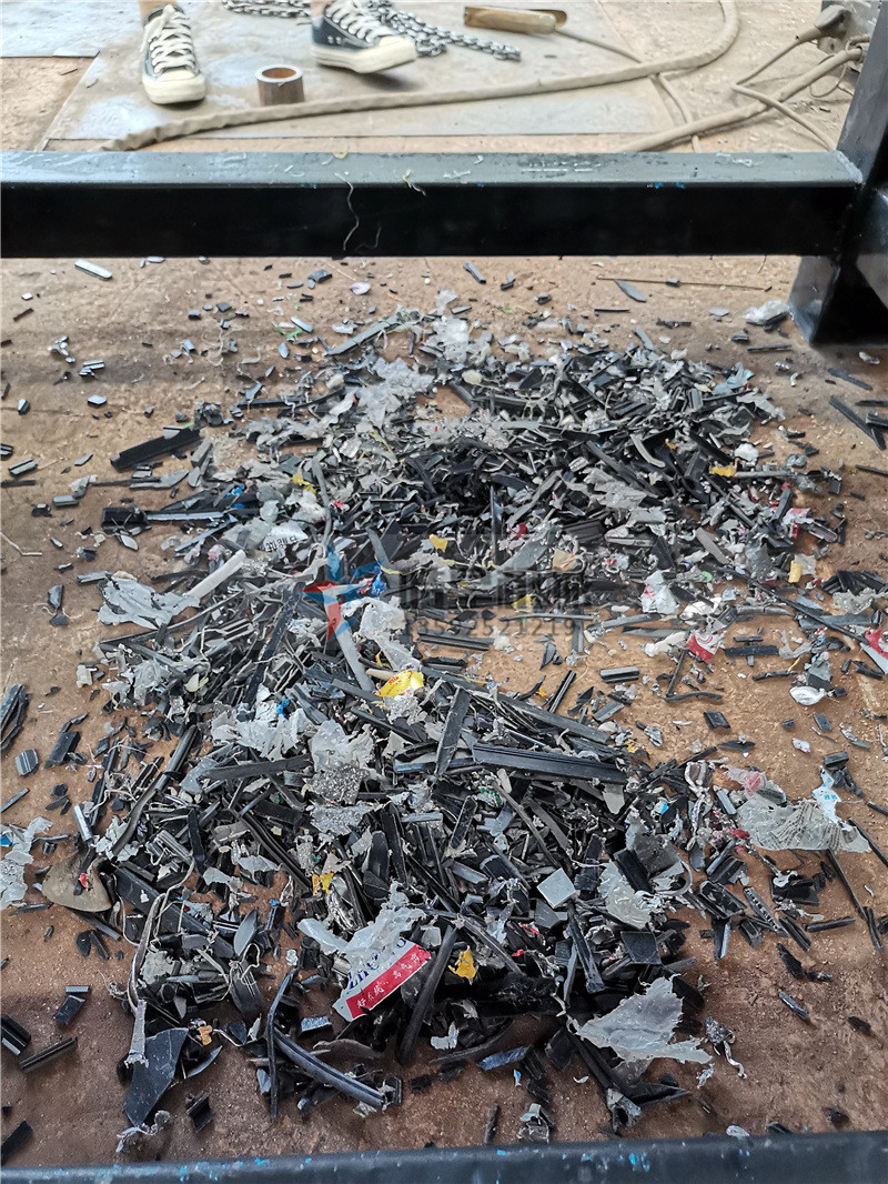 <a href='http://xlfefi.cn/ptsb/1033.html' target='_blank'><span>渦電流分選機(jī)</span></a>|<a href='http://xlfefi.cn/psxl/1278.html' target='_blank'><span>斷橋鋁破碎</span></a>分選效果