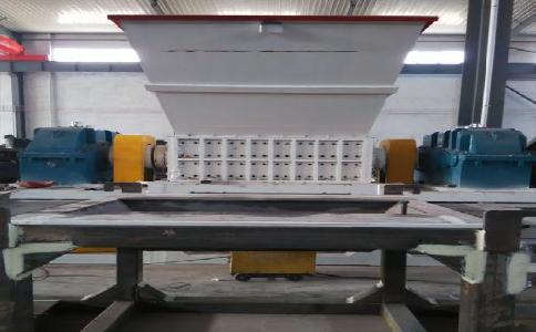 哪些因素決定著<a href='http://xlfefi.cn/ssxl/10.html' target='_blank'><span>金屬撕碎機(jī)</span></a>的價格